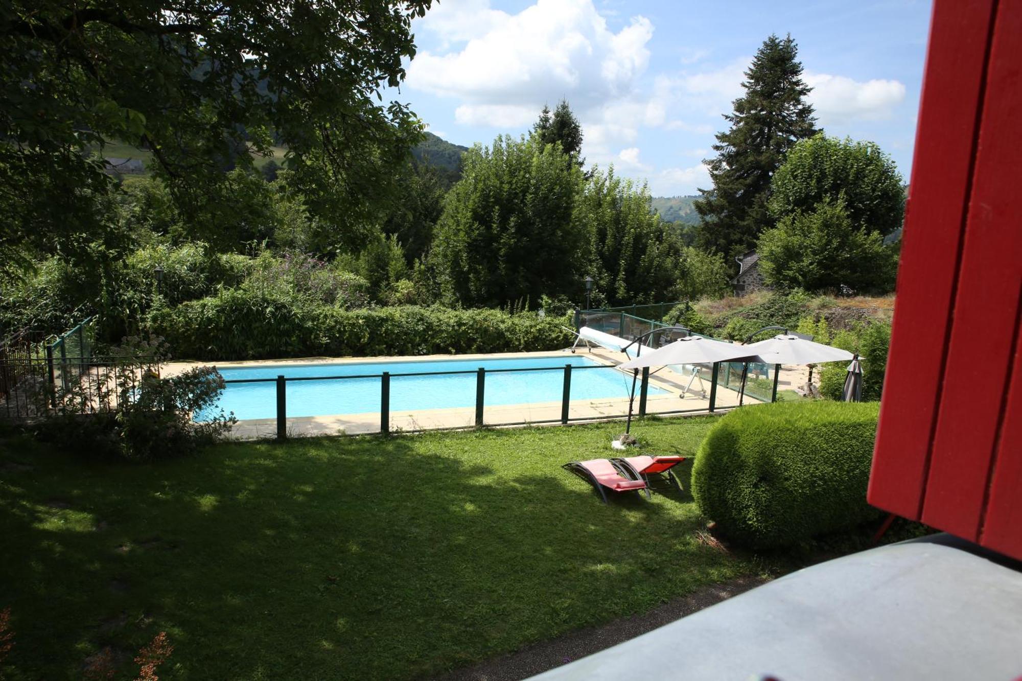 Auberge De L'Aspre Fontanges Exteriér fotografie