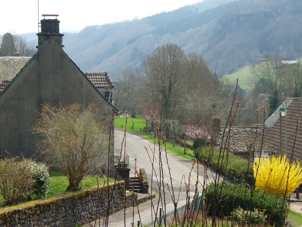 Auberge De L'Aspre Fontanges Exteriér fotografie